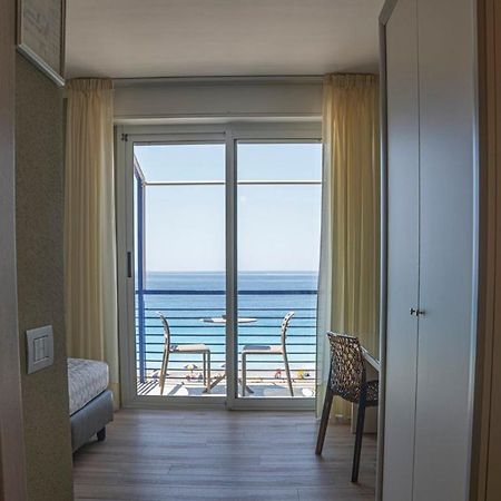 Hotel 4 Venti Spa & Wellness Сестри-Леванте Экстерьер фото