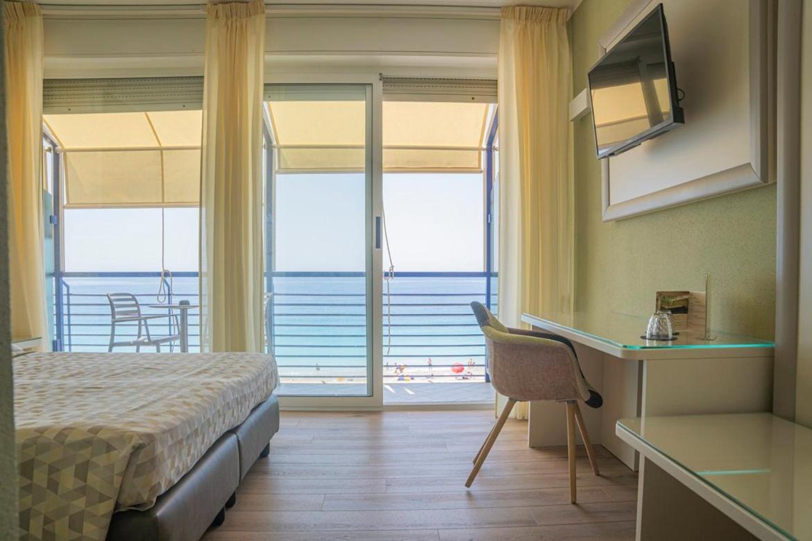 Hotel 4 Venti Spa & Wellness Сестри-Леванте Экстерьер фото